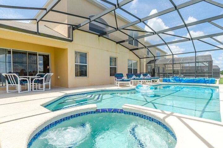 Pool 19 of 24