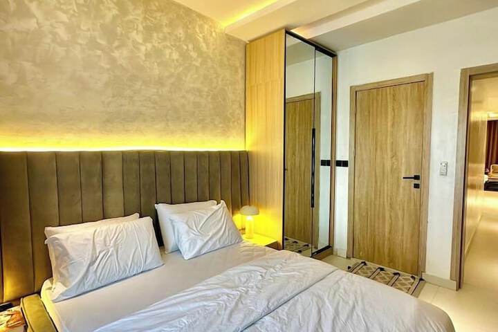 Room 10 of 22