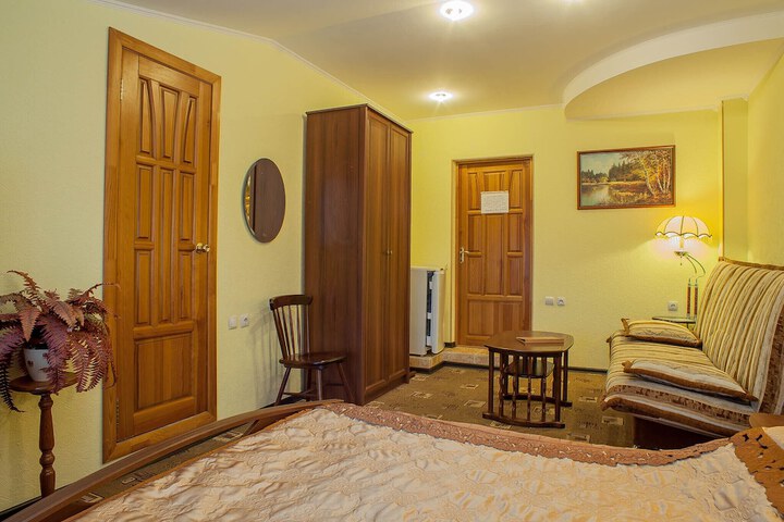 Room 14 of 34
