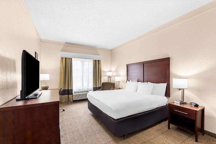Double Accessible 2 Queen Beds
