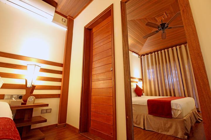 Room 28 of 107