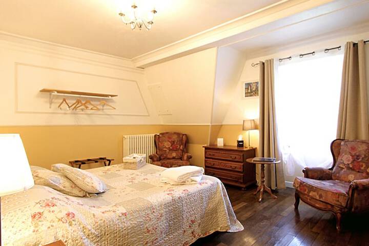 Room 3 of 45