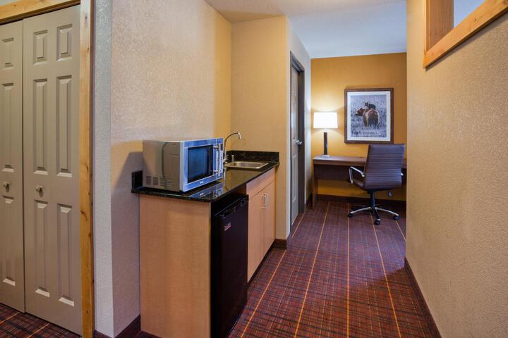 Standard 2 Queen Beds Accessible (9 of 23)