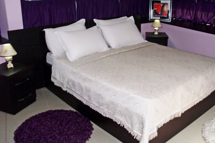 Room 3 of 32