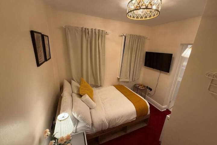 Room 8 of 24