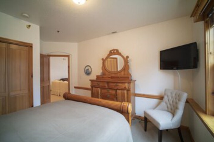 Room 21 of 24