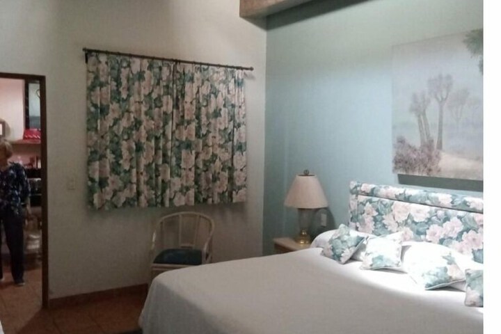 Room 25 of 68