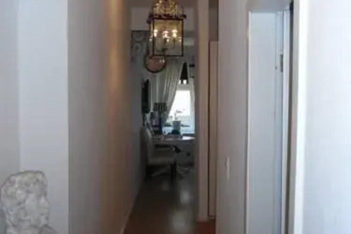 Room 3 of 17