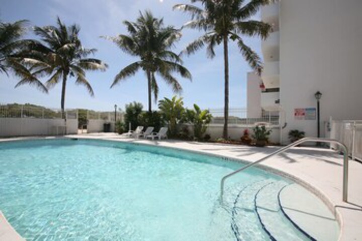 Pool 11 of 15