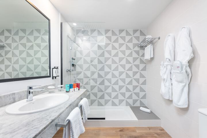 Clean Restrooms