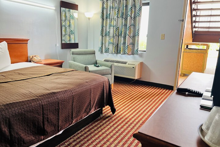 Room 42 of 74