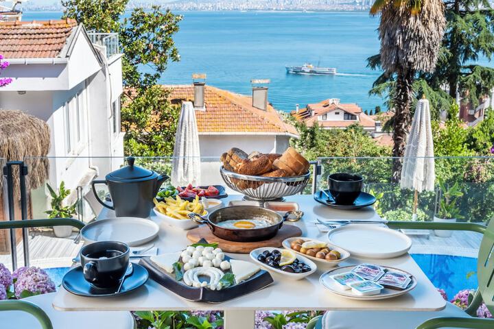 Breakfast/Coffee Service 98 of 124