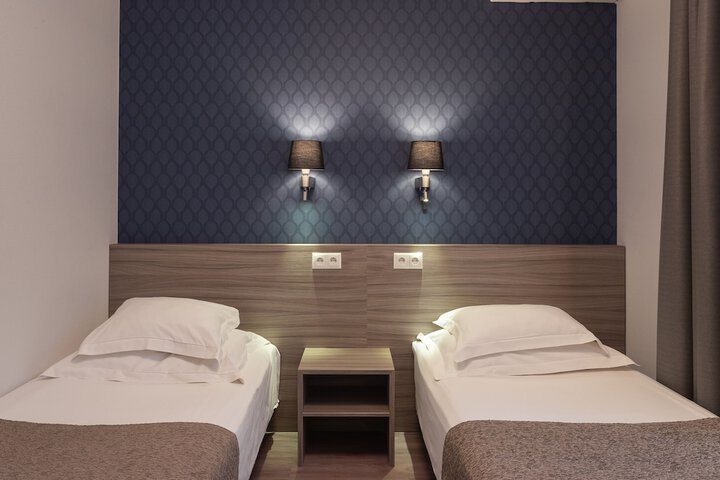 Room 19 of 68