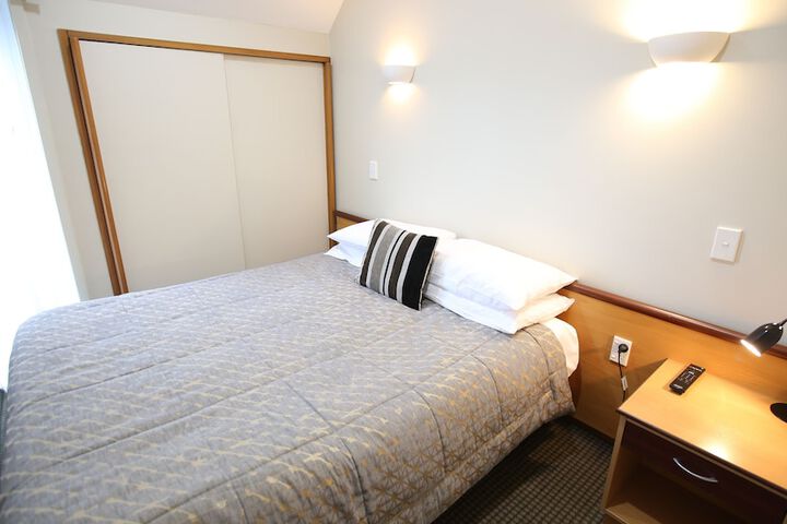 Room 25 of 54