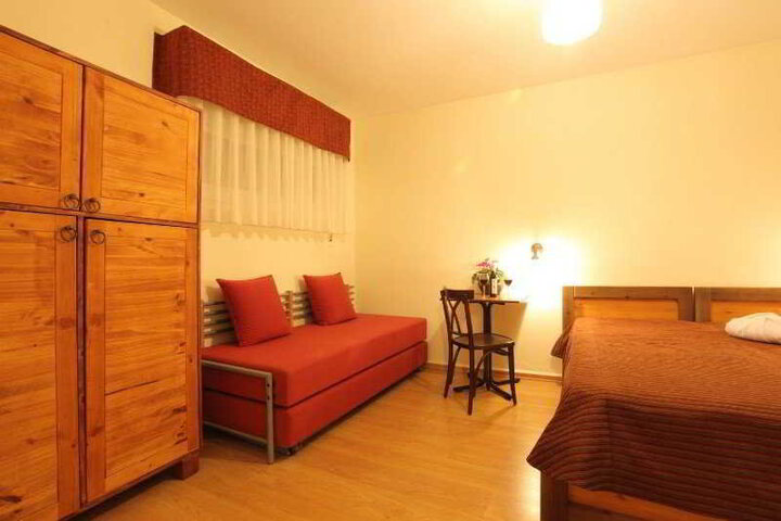 Room 12 of 13
