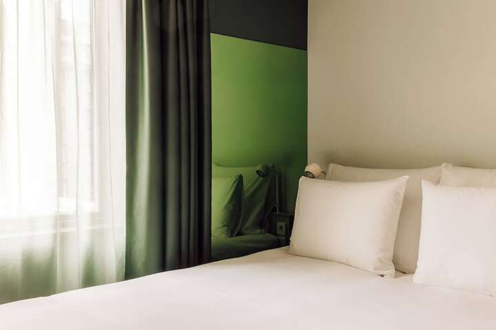 Room 12 of 232