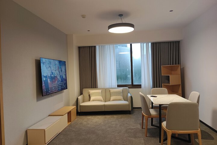 Room 17 of 99
