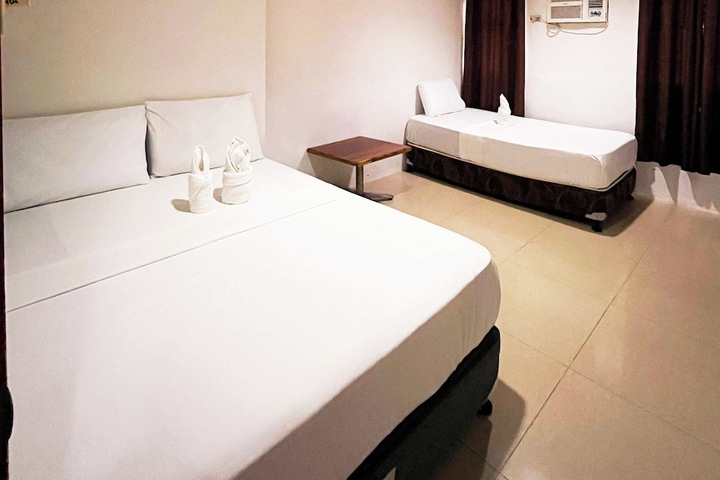 Room 32 of 90