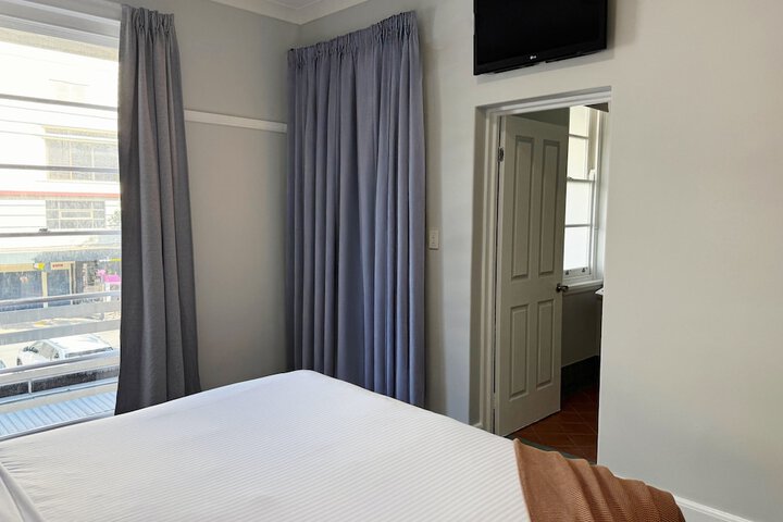 Room 26 of 49