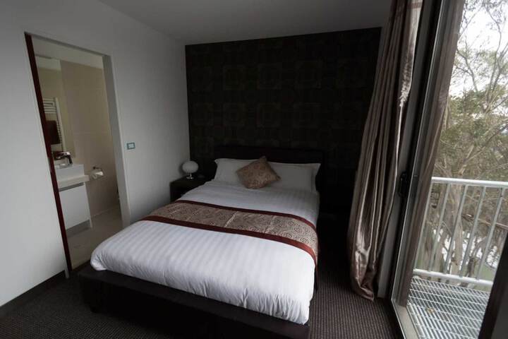 Room 15 of 47