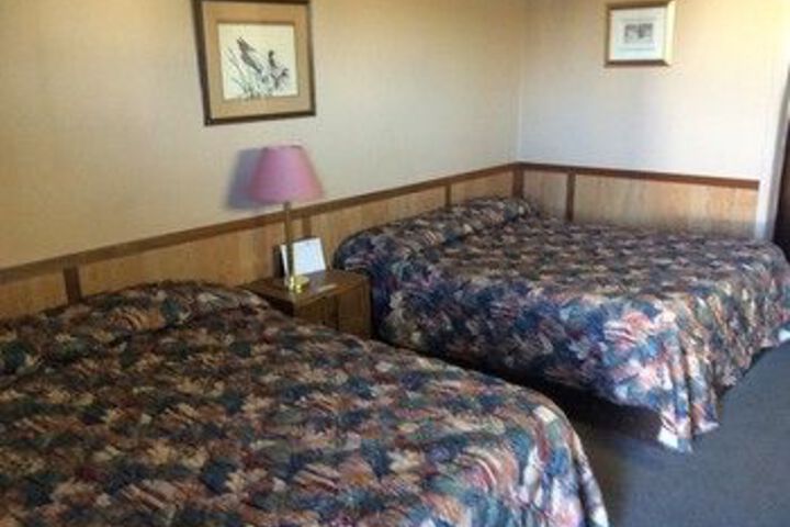 Room 10 of 13