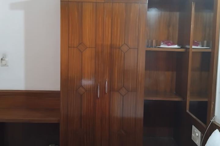 Room 15 of 18