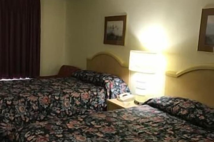 Room 18 of 34