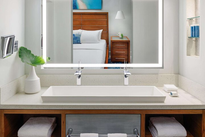 Room 46 of 114