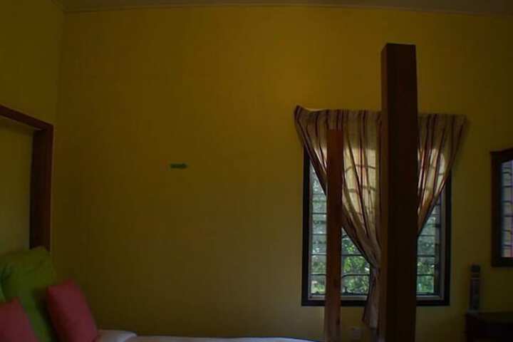 Room 27 of 44
