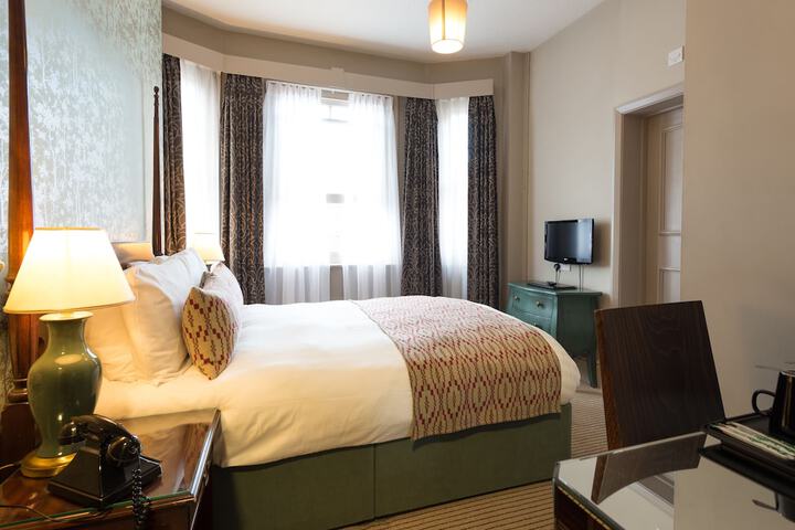 Room 21 of 53