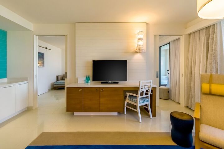 Room 99 of 293