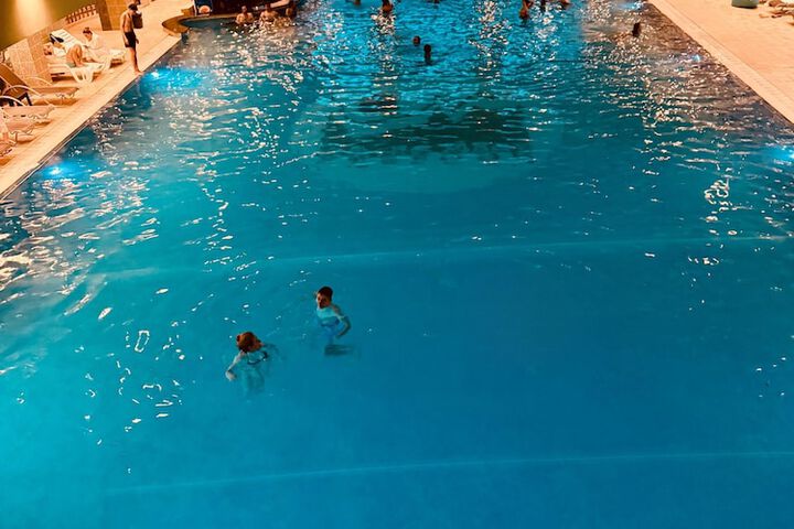 Pools & Facilities