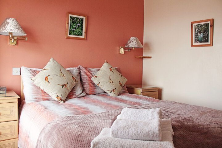 Room 2 of 44