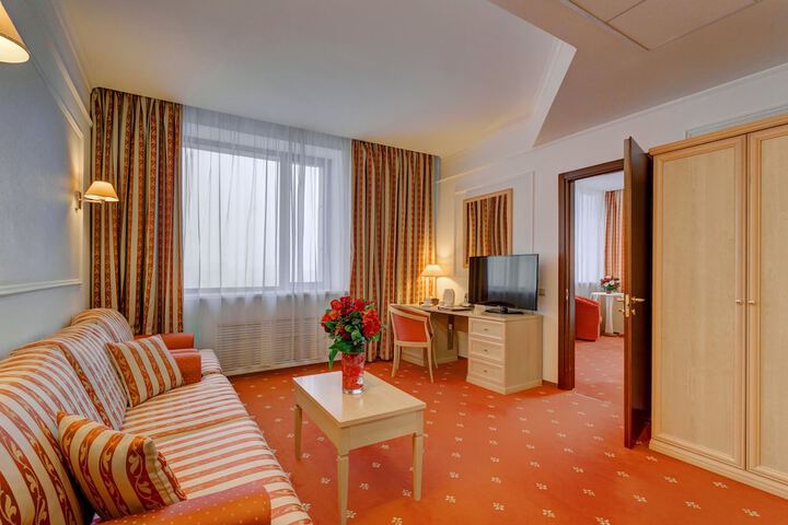 Room 20 of 74