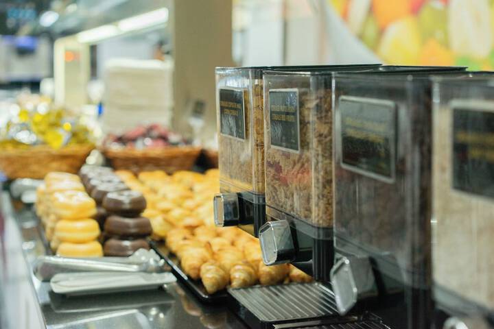 Breakfast/Coffee Service 84 of 111