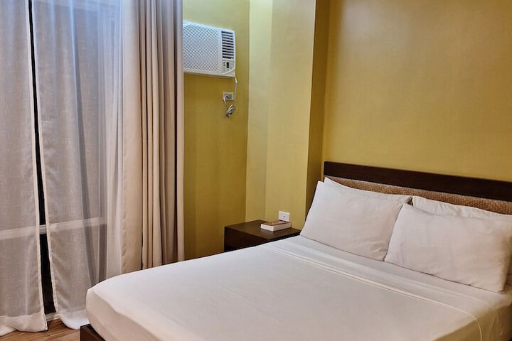 Room 6 of 30