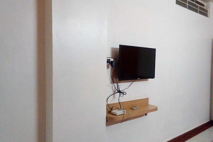 Room 8 of 17