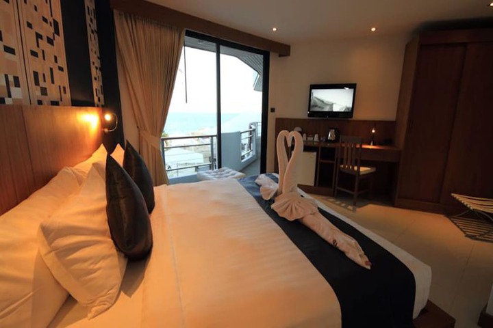 Room 2 of 58