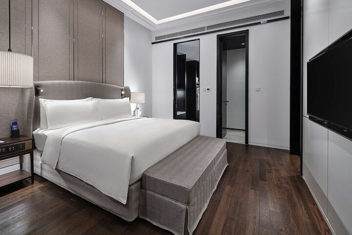 Room 15 of 65