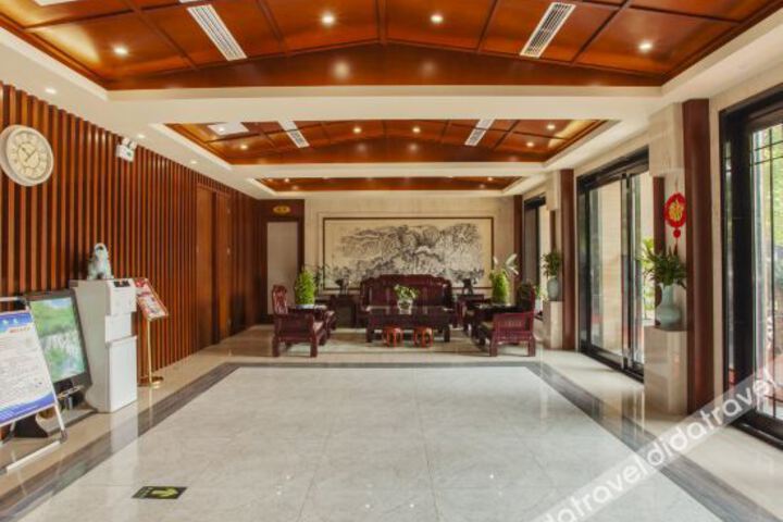 Hotel Interior 9 of 19