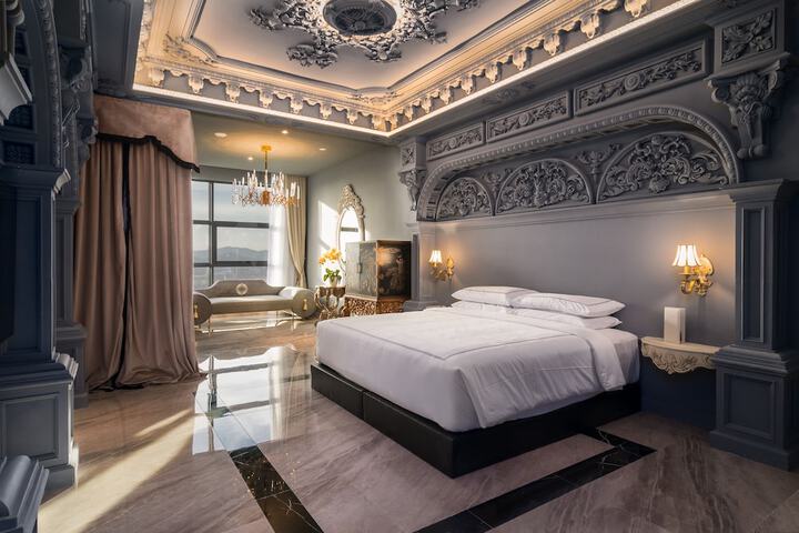 Room 58 of 195