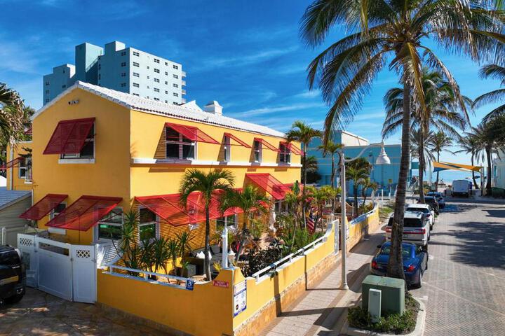 Sinclair Boutique Hotel in Hollywood, FL