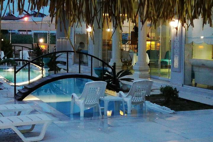 Pool 37 of 67
