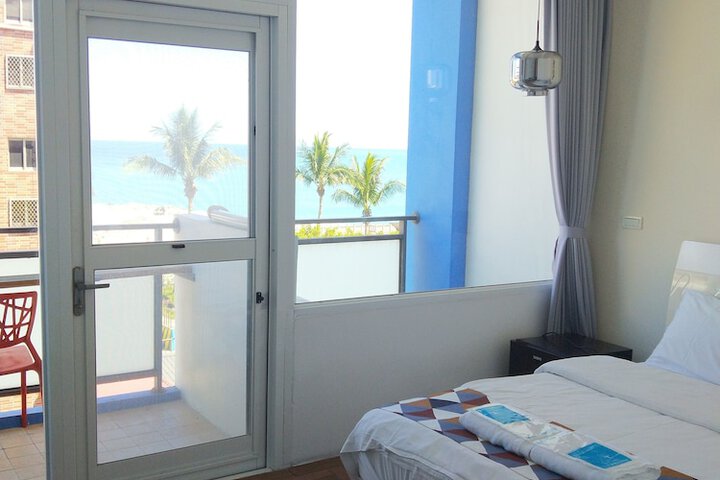 Room 14 of 40