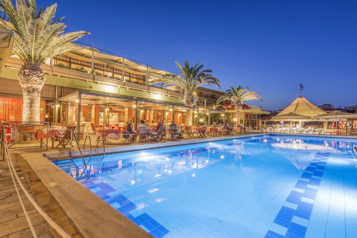 Pool Hotel