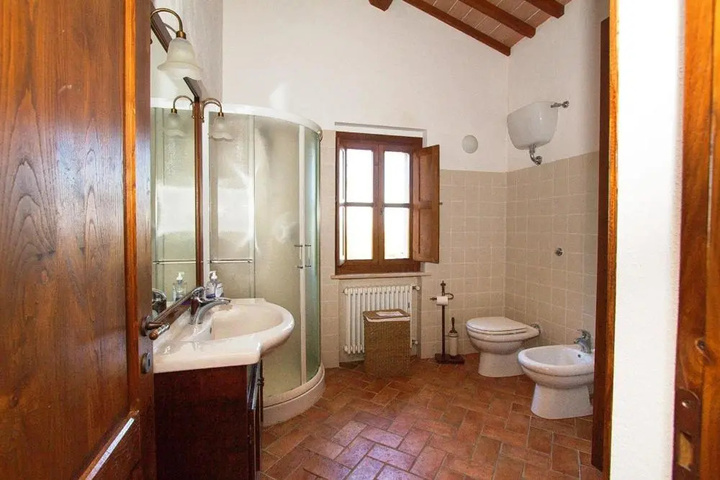 Room 4 of 4