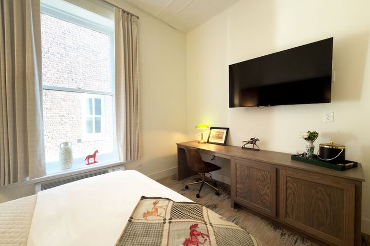 Room 7 of 15