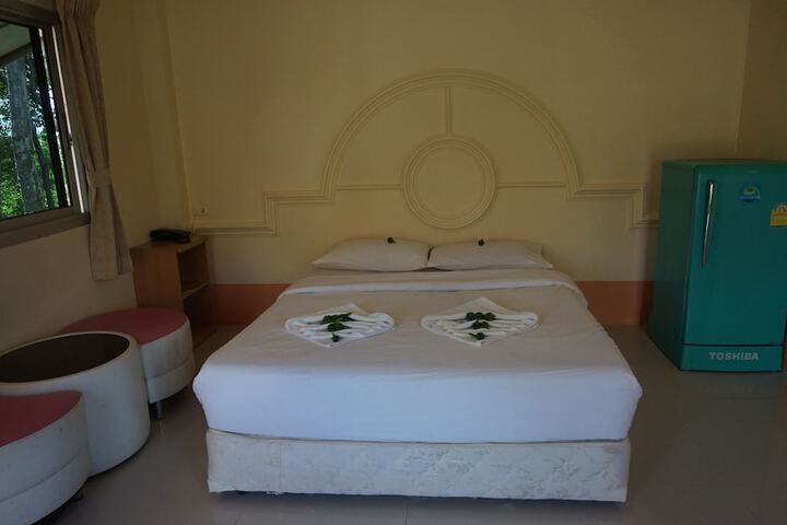 Room 3 of 39