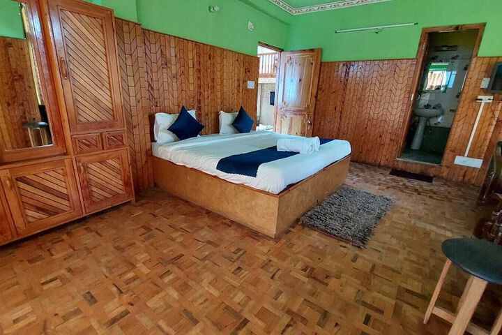 Room 18 of 39