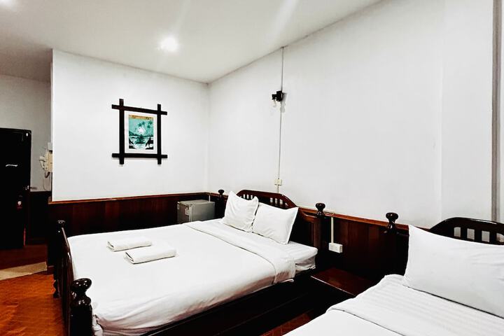 Room 8 of 61